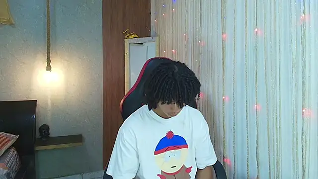 Snapshot of kim_curlyy chatting on March 14, 2026, 4:13 pm kim curlyy online show from March 14, 2026, 4:13 pm