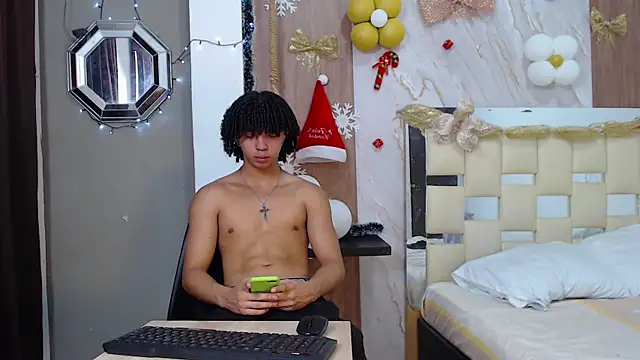 Snapshot of kim_curlyy chatting on December 16, 2025, 3:05 pm kim curlyy online show from December 16, 2025, 3:05 pm