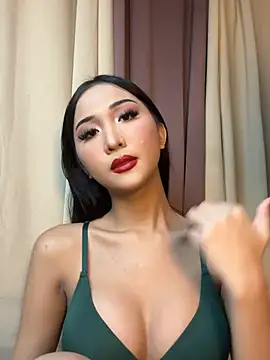 Diannellove online show from June 21, 2026, 4:24 pm