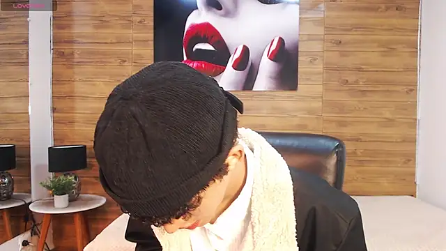 Michaelkoiv online show from February 15, 2026, 11:53 am