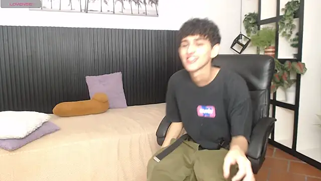 Michaelkoiv online show from December 21, 2025, 12:40 pm