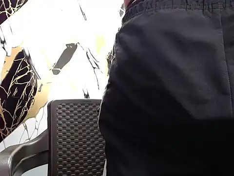 Snapshot of simonm667 chatting on January 14, 2026, 8:23 pm simonm667 online show from January 14, 2026, 8:23 pm