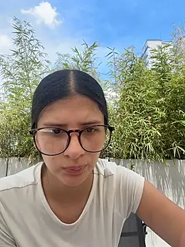 ZafiraNavarro online show from May 10, 2026, 5:04 pm