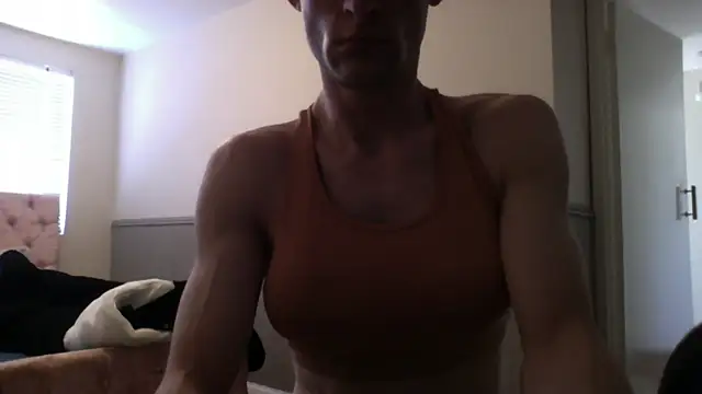 Mrslingerie online show from April 23, 2026, 1:46 pm