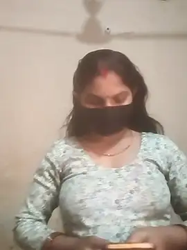 Pooja bhabhi00 online show from January 13, 2026, 7:34 am