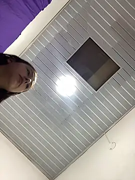 Snapshot of Emily_milk_1 chatting on February 6, 2026, 1:29 pm Emily milk 1 online show from February 6, 2026, 1:29 pm