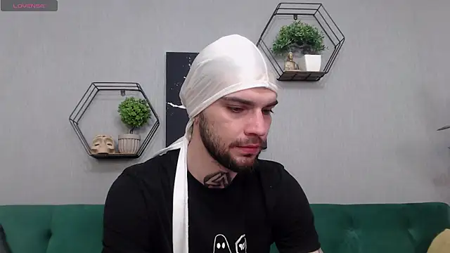 KaneHunter online show from April 15, 2026, 5:50 pm