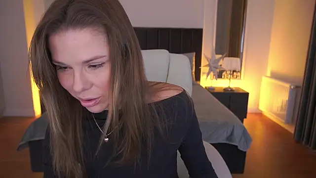 KissableKira online show from February 13, 2026, 2:50 pm