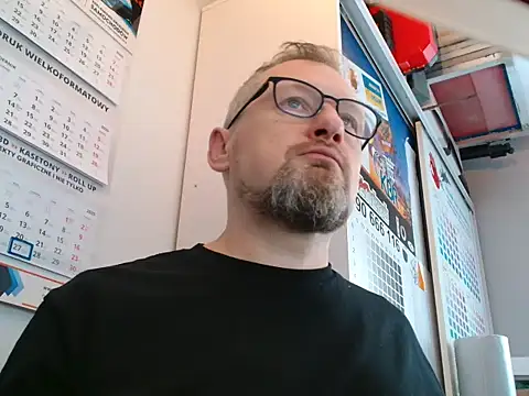 Snapshot of your_tipie chatting on November 27, 2025, 7:53 am your tipie online show from November 27, 2025, 7:53 am