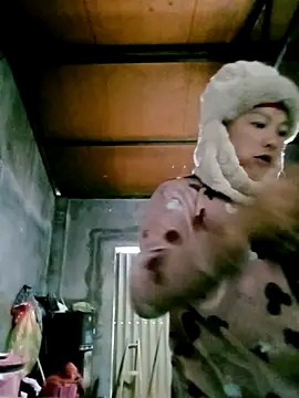 mumu661 online show from December 4, 2025, 7:40 am