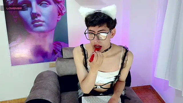 xAngel  Dustx online show from December 19, 2025, 2:08 pm