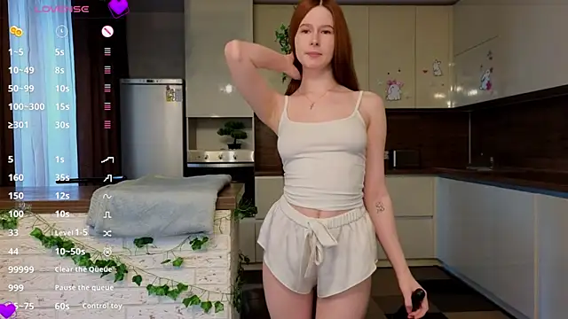 Snapshot of BlissLecton chatting on April 10, 2026, 6:31 am BlissLecton online show from April 10, 2026, 6:31 am