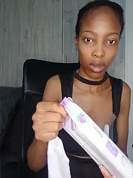 Snapshot of MsParisSmith chatting on April 15, 2026, 10:10 pm MsParisSmith online show from April 15, 2026, 10:10 pm