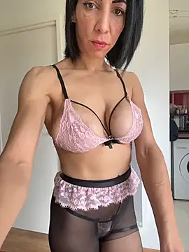 Snapshot of Soniaxxx31 chatting on February 14, 2026, 12:05 pm Soniaxxx31 online show from February 14, 2026, 12:05 pm