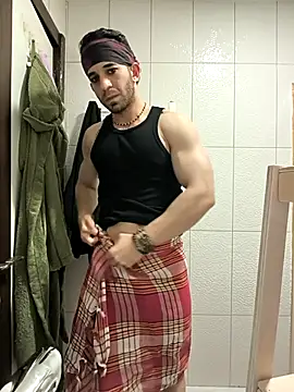 Snapshot of hazarcannn chatting on February 17, 2026, 3:53 pm hazarcannn online show from February 17, 2026, 3:53 pm