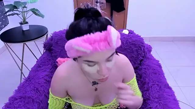 Honney 19 online show from December 16, 2025, 10:30 am