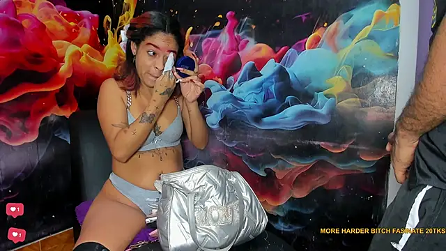 Snapshot of Melani__HoTT chatting on May 22, 2026, 10:08 pm Melani HoTT online show from May 22, 2026, 10:08 pm