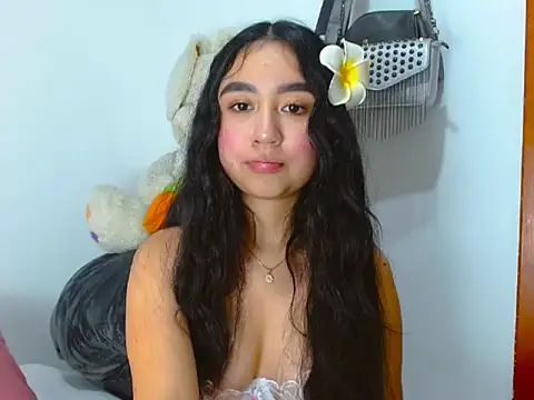 SiennaLorens online show from March 3, 2026, 3:08 pm