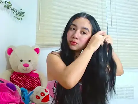 SiennaLorens online show from February 27, 2026, 1:22 pm