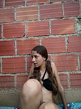 Snapshot of Vanneskk chatting on February 18, 2026, 7:43 pm Vanneskk online show from February 18, 2026, 7:43 pm