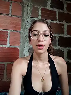 Snapshot of Vanneskk chatting on February 19, 2026, 7:44 pm Vanneskk online show from February 19, 2026, 7:44 pm