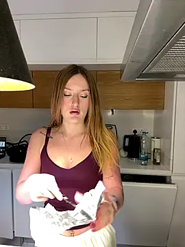 madlynginger online show from December 20, 2025, 5:38 pm