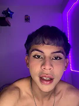 Snapshot of Prince_Apolo chatting on December 22, 2025, 4:01 am Prince Apolo online show from December 22, 2025, 4:01 am