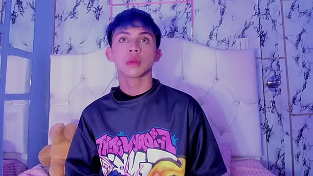 Snapshot of Prince_Apolo chatting on December 3, 2025, 7:46 pm Prince Apolo online show from December 3, 2025, 7:46 pm