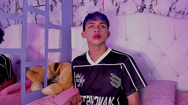 Snapshot of Prince_Apolo chatting on December 4, 2025, 7:57 pm Prince Apolo online show from December 4, 2025, 7:57 pm