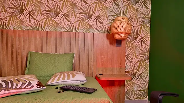 Mia Cullen online show from February 26, 2026, 11:43 am