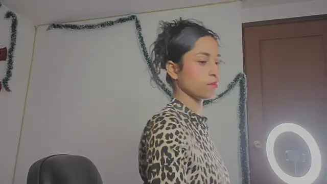 MarillynMorgan online show from December 4, 2025, 3:11 pm