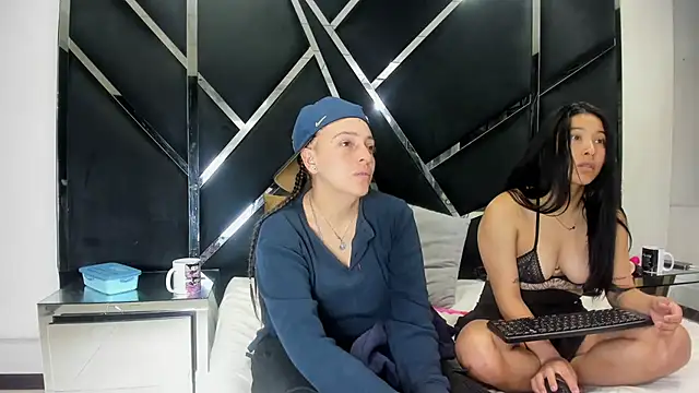 Alyssa Noah online show from April 18, 2026, 3:31 am