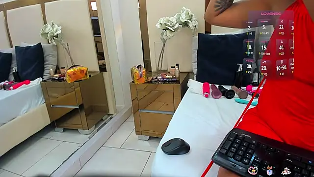 katty withe online show from December 22, 2025, 5:07 am