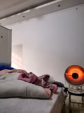 mimi2052 online show from December 17, 2025, 1:54 am