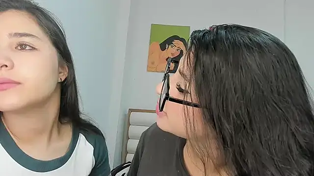 Snapshot of ROUS_SWEET_ chatting on April 25, 2026, 6:49 am ROUS SWEET online show from April 25, 2026, 6:49 am