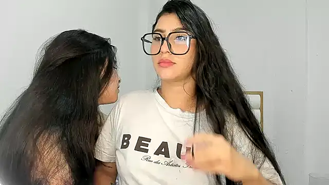 Snapshot of ROUS_SWEET_ chatting on April 5, 2026, 2:18 am ROUS SWEET online show from April 5, 2026, 2:18 am