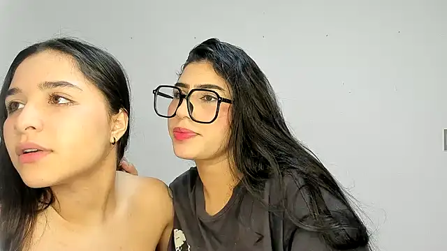 Snapshot of ROUS_SWEET_ chatting on December 23, 2025, 2:33 am ROUS SWEET online show from December 23, 2025, 2:33 am