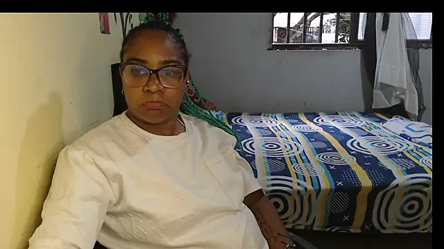 lia Hazbun online show from February 19, 2026, 10:51 pm