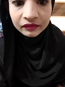 Zoyaa-Zubair online show from December 21, 2025, 7:43 am