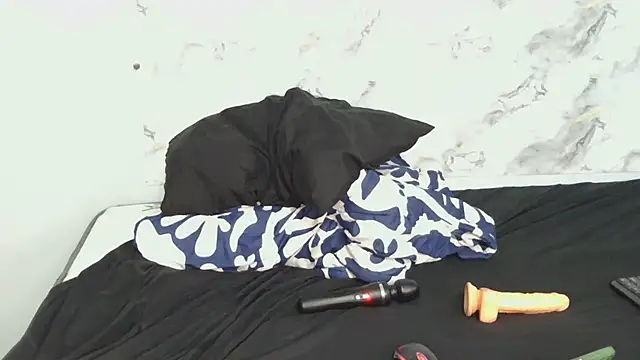 Snapshot of SexyZuluBarbie chatting on March 28, 2026, 11:06 pm SexyZuluBarbie online show from March 28, 2026, 11:06 pm