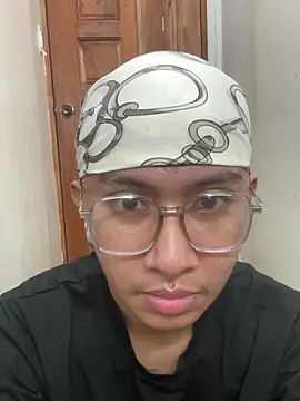 Snapshot of asiantwink0000 chatting on February 7, 2026, 9:23 pm asiantwink0000 online show from February 7, 2026, 9:23 pm