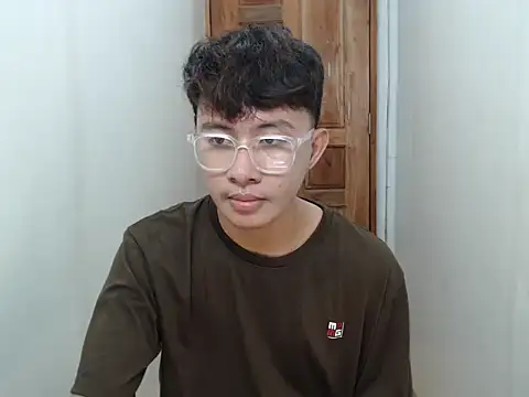 asiantwink0000 online show from December 21, 2025, 4:08 pm