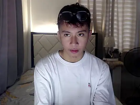 Snapshot of asiantwink0000 chatting on February 11, 2026, 2:00 am asiantwink0000 online show from February 11, 2026, 2:00 am