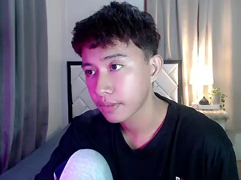 Snapshot of asiantwink0000 chatting on February 15, 2026, 4:39 pm asiantwink0000 online show from February 15, 2026, 4:39 pm