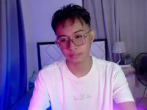 Snapshot of asiantwink0000 chatting on February 19, 2026, 11:07 am asiantwink0000 online show from February 19, 2026, 11:07 am