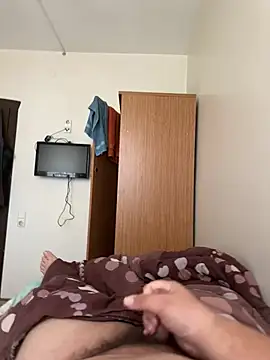 Snapshot of brt2552 chatting on January 11, 2026, 8:43 am brt2552 online show from January 11, 2026, 8:43 am