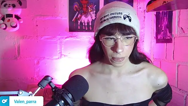 kattycat   online show from December 3, 2025, 2:56 am