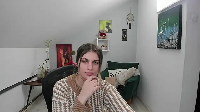 SarahOwenn online show from November 27, 2025, 2:50 pm