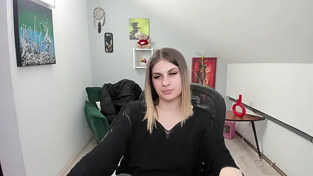 SarahOwenn online show from January 9, 2026, 12:01 pm