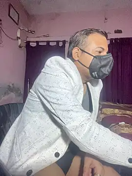 Saxymood1111 online show from December 17, 2025, 6:07 am